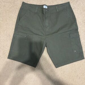 Denizen from Levi's Men's Cargo Shorts - Dark Green
